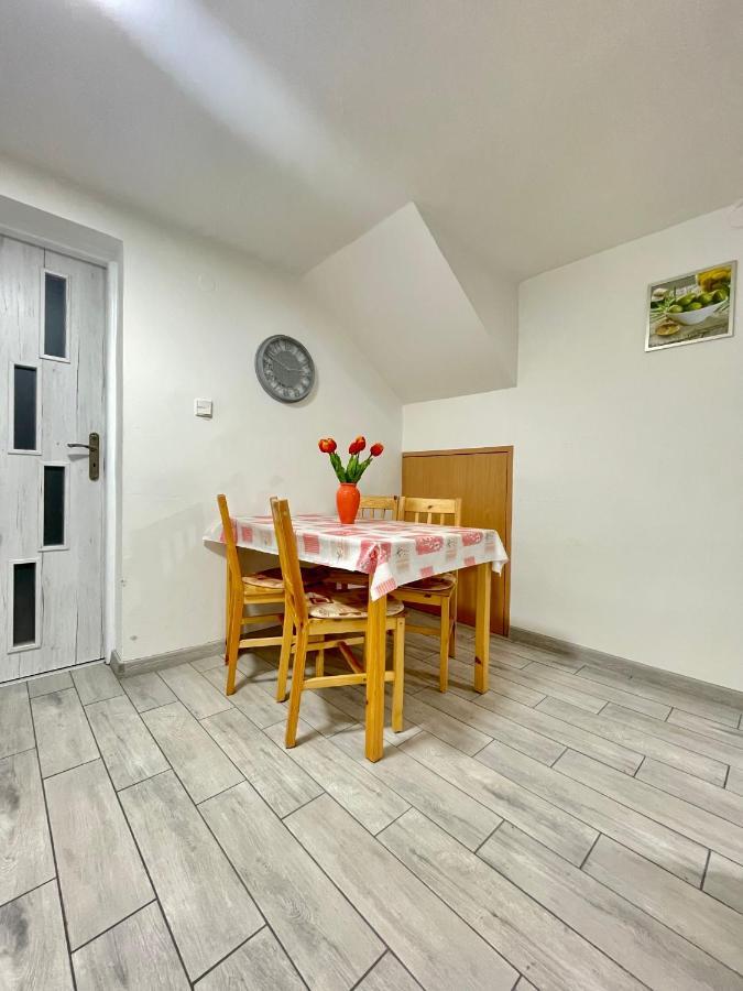 Apartman Klaudia Ruzomberok Eksteriør bilde